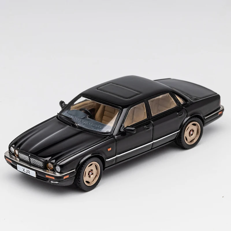 New Arrival Scale 1:64 Model Car For Jaguar XJ (X300) Metallic Material Can Be Used To Collect And Decorate Model Car Collection