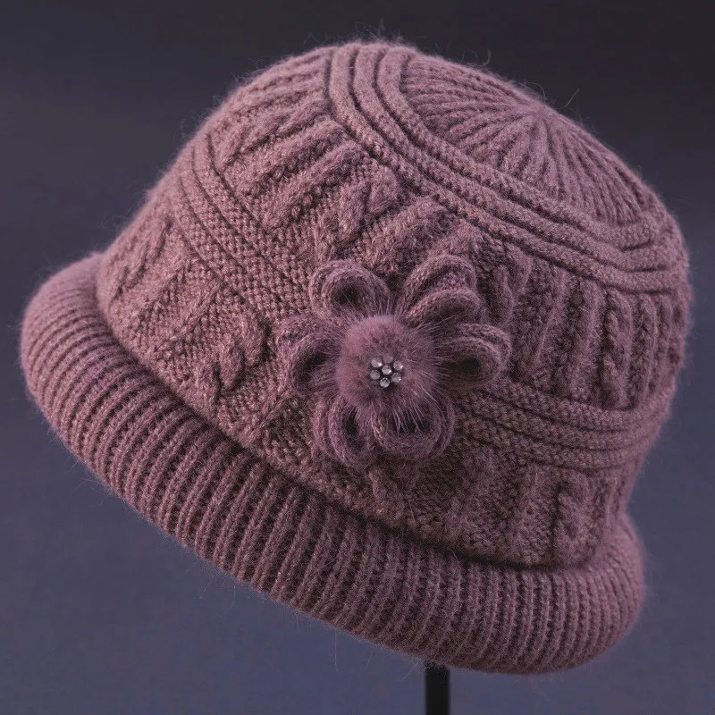 cappello-invernale-in-lana-lavorata-a-maglia-caldo-e-confortevole-ideale-per-donne-anziane-adatto-a-eta-superiore-agli-80-anni-un-accessorio-alla-moda-per-mamme-e-nonne-perfetto-per-l’autunno-e-l’inverno