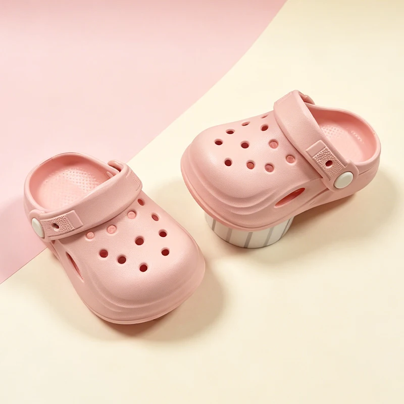 Leichte, weiche EVA-Kinder-Clogs, verstellbarer Rückenriemen, rutschfeste, schnell trocknende Hausschuhe für Kleinkinder, für drinnen und am Strand – Detail 9