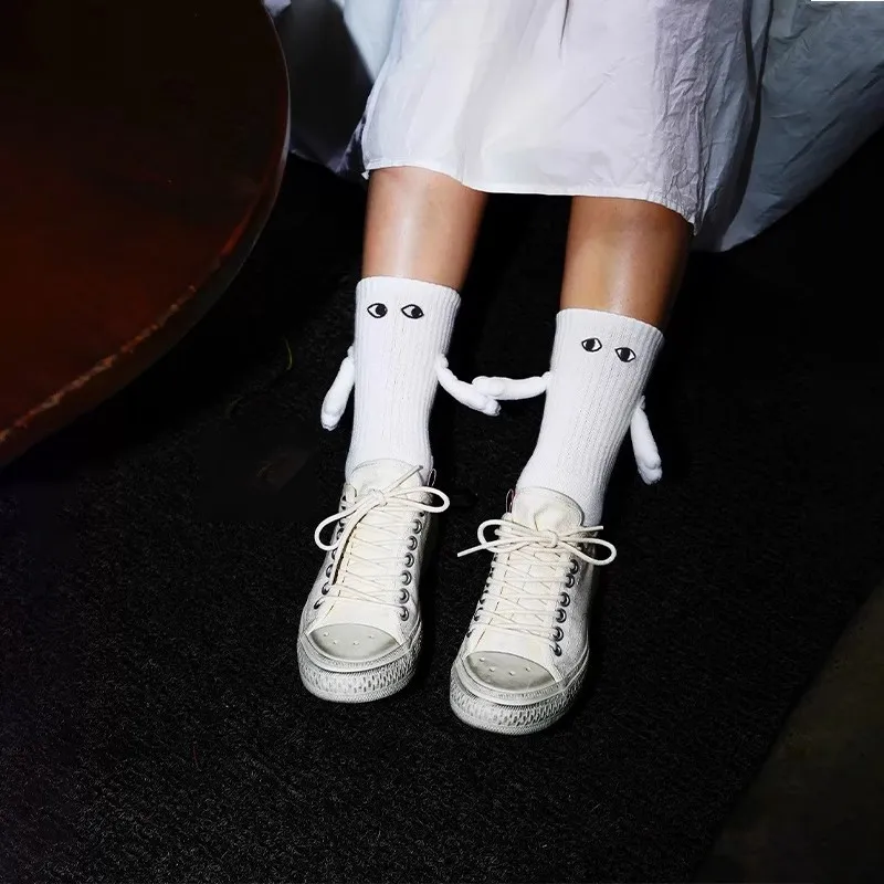 5Pairs Breathable Fashion Magnetic Attraction Hands Cartoon Eyes Cute Couple Funny Socks Mid-tube Hand In Hand Women Men Socks