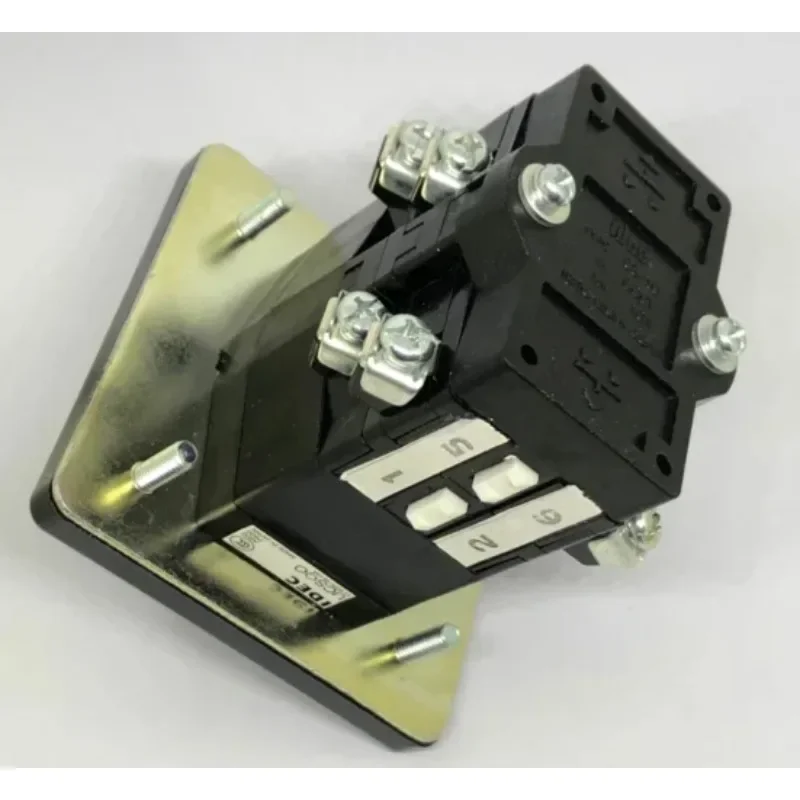 2026.4 IDEC Genuine And Spring UCSQO-234RR-S2B-C2006 Cam Switch Changeover Switch Self-reset.