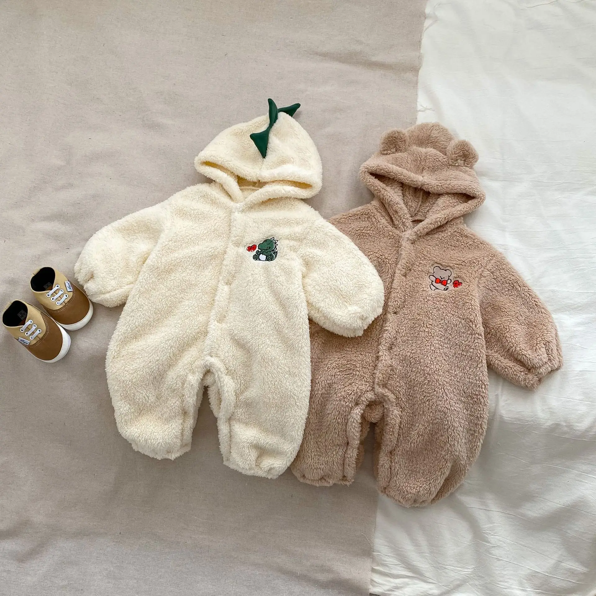 

Infant Baby Girl Rompers 2025 Winter Dinosaur Printed Thick Warm Toddler Kids Girl Bodysuits Hooded Velvet Newborn Girl Jumpsuit