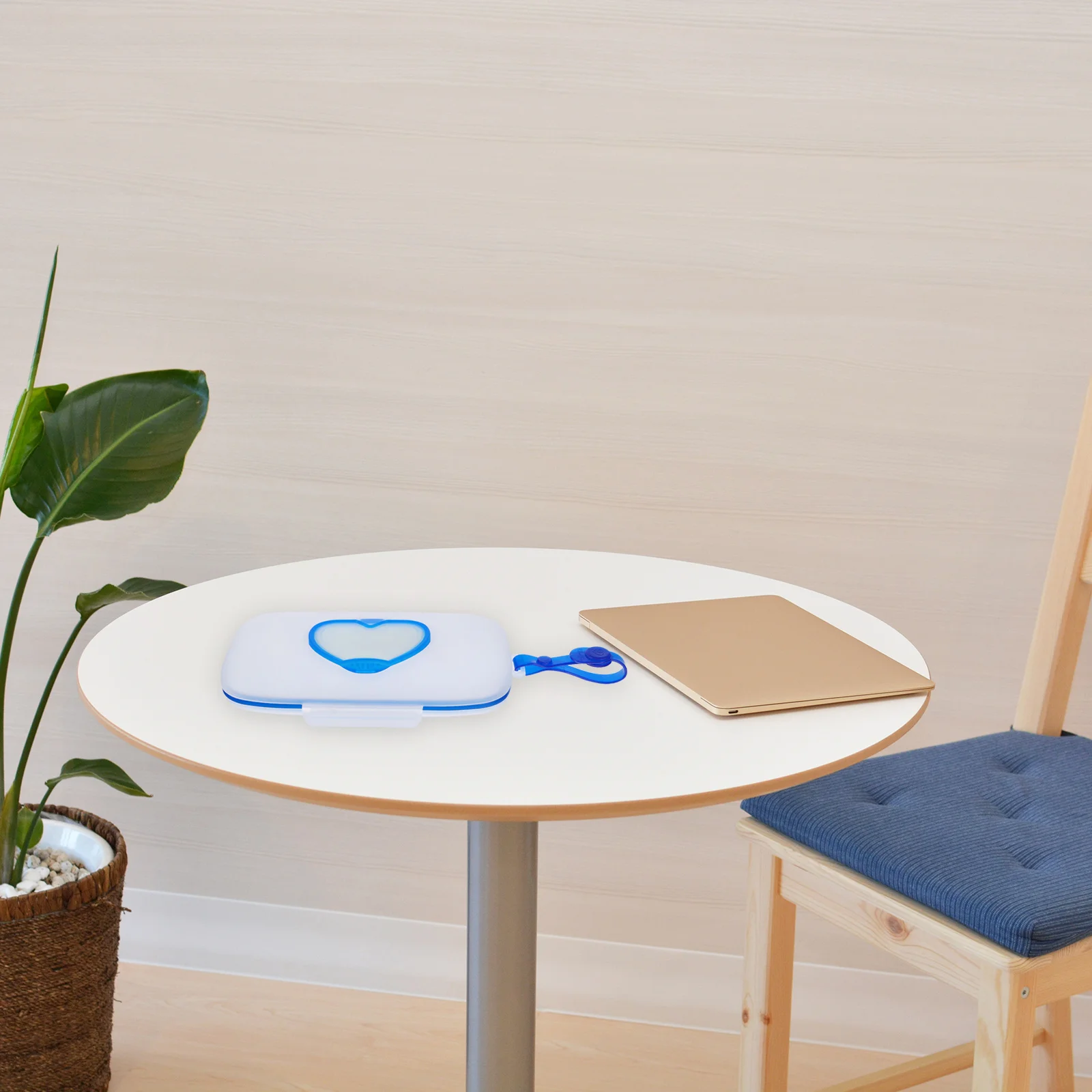 

Portable Wet Tissue Case For Baby Stroller Crib Outdoor Use Reusable Pp Material Hanging Wipes Box Slim Travel Diaper Bag Holder