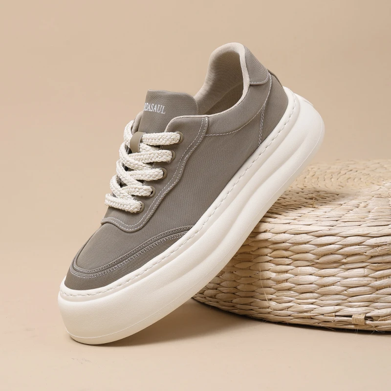 

Men's new low cut solid color versatile lightweight casual cloth shoes 250215