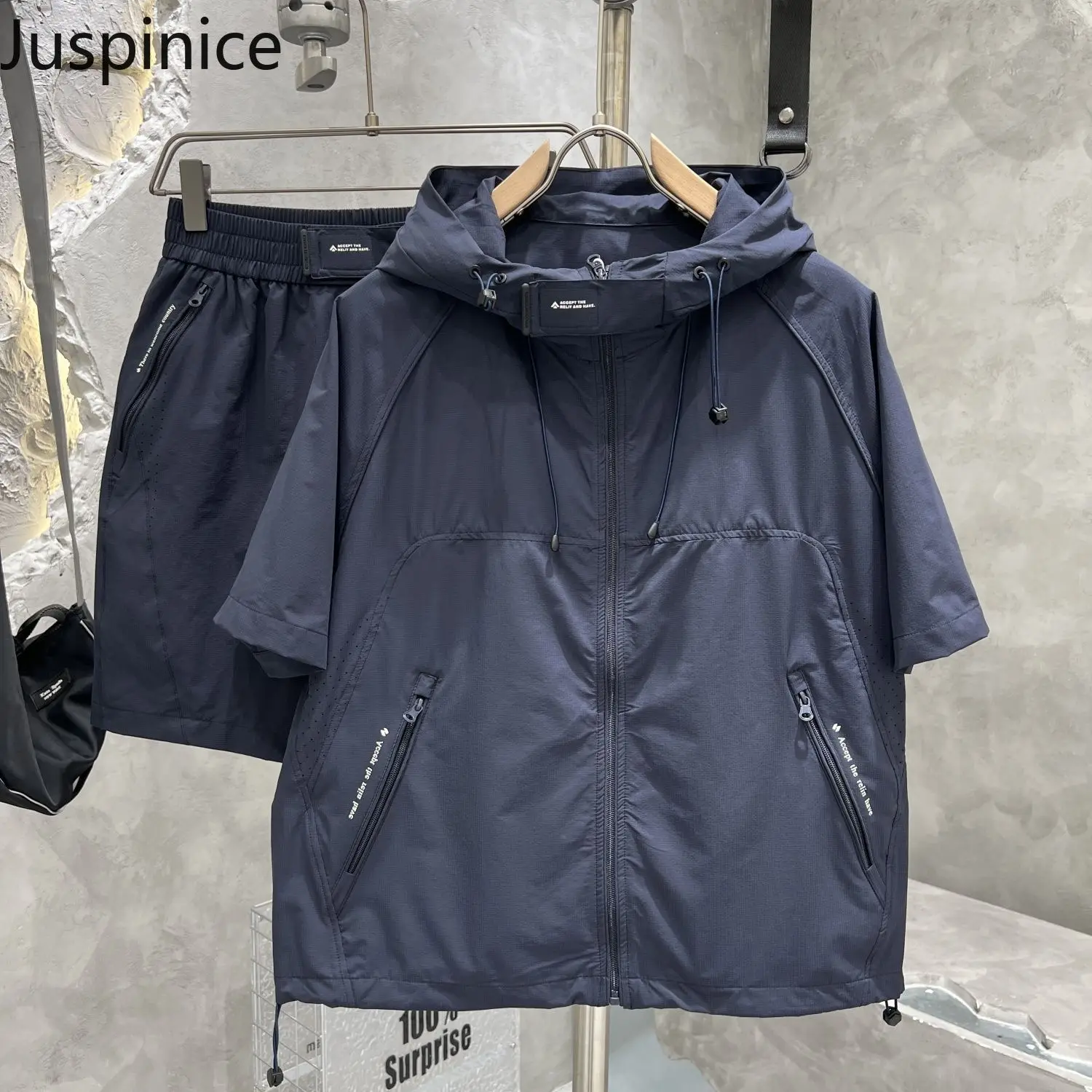 

Summer Quick-drying Breathable Short-sleeve Hooded T-shirt Shorts Set Men Casual Loose High Street Personalized Top Trousers Set