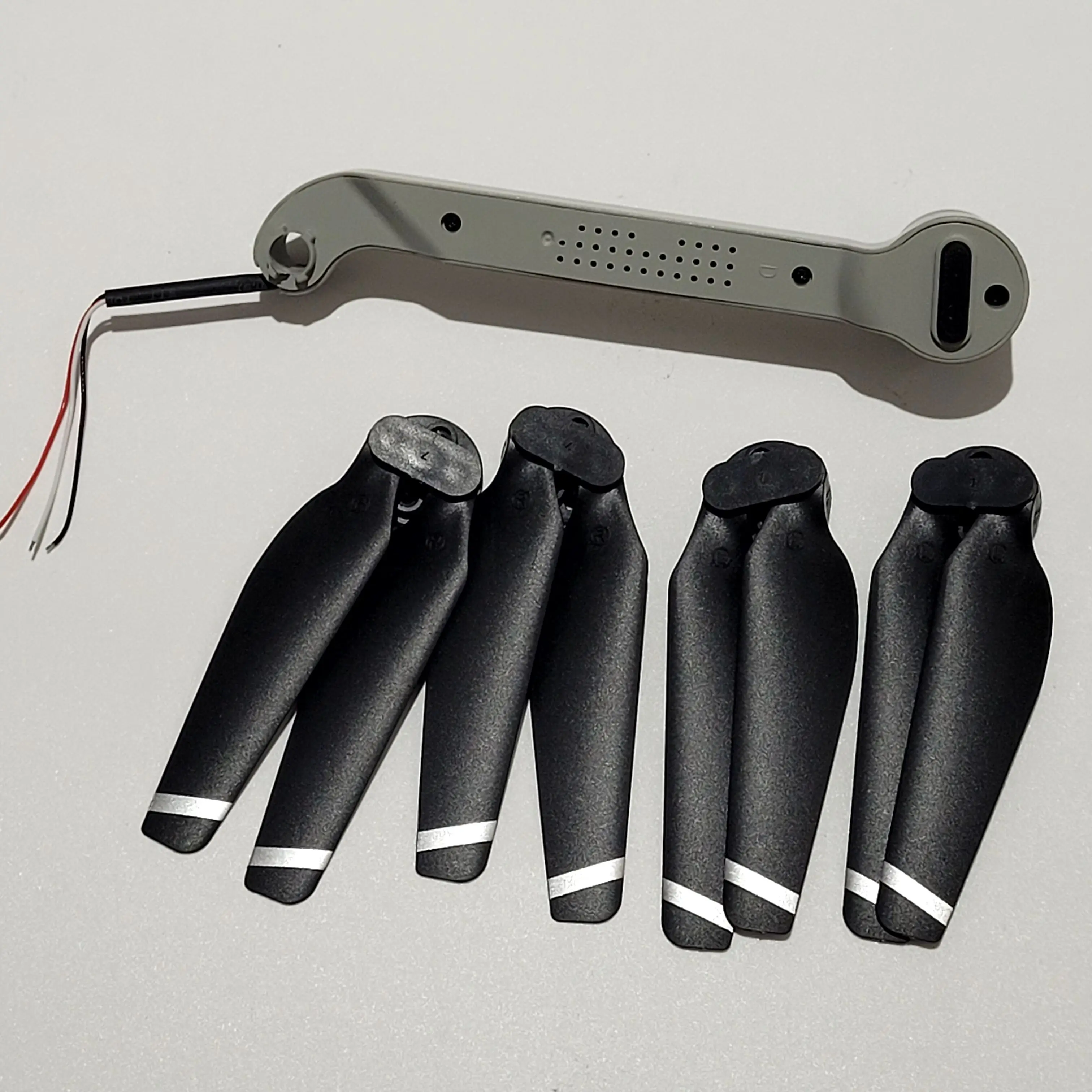 KF102 PRO MAX Drone Spare Part Kit Rear D Arm with Engine and 4PCS Propeller Blade Accessory