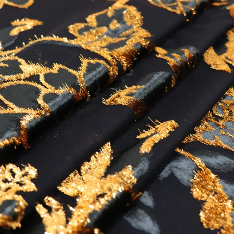 고급 맞춤 제작 드레스와 치파오는 직조 벨벳 브로케이드 자카드 비스코스 원단으로 제작되었습니다.