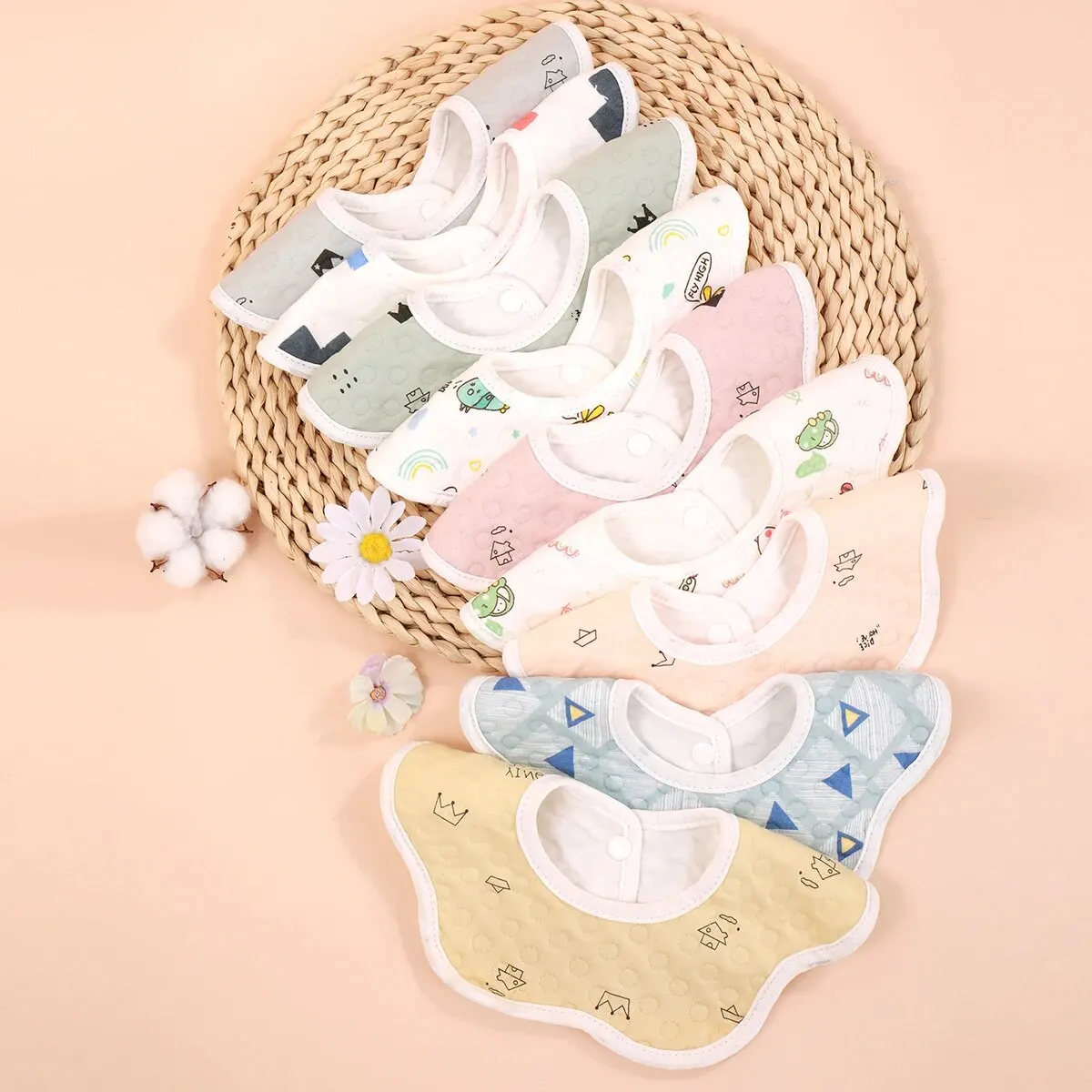 Random 3pcs Baby Bibs Cotton Flower Cloth Bibs Saliva Towel Rotating Baby Feeding Smock Infant Burp Cloths Bandana Bibs