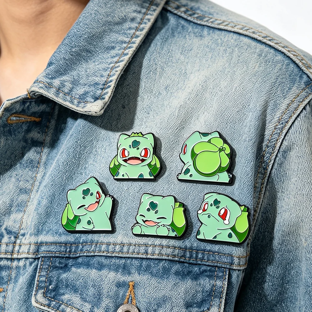 Broches en émail inspirées de Bulbizarre, adorables broches en métal de monstre de dessin animé vert tacheté, badges décoratifs en alliage dur