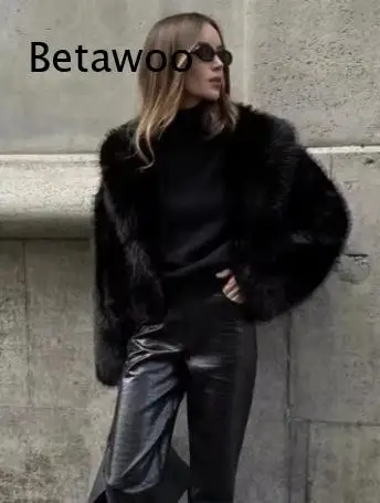 Women Short Faux Fur Coat Fox Fur Effect Plush Outerwear Fashion Warm Overcoat For Autumn Winter Street Shopping Date And Daily