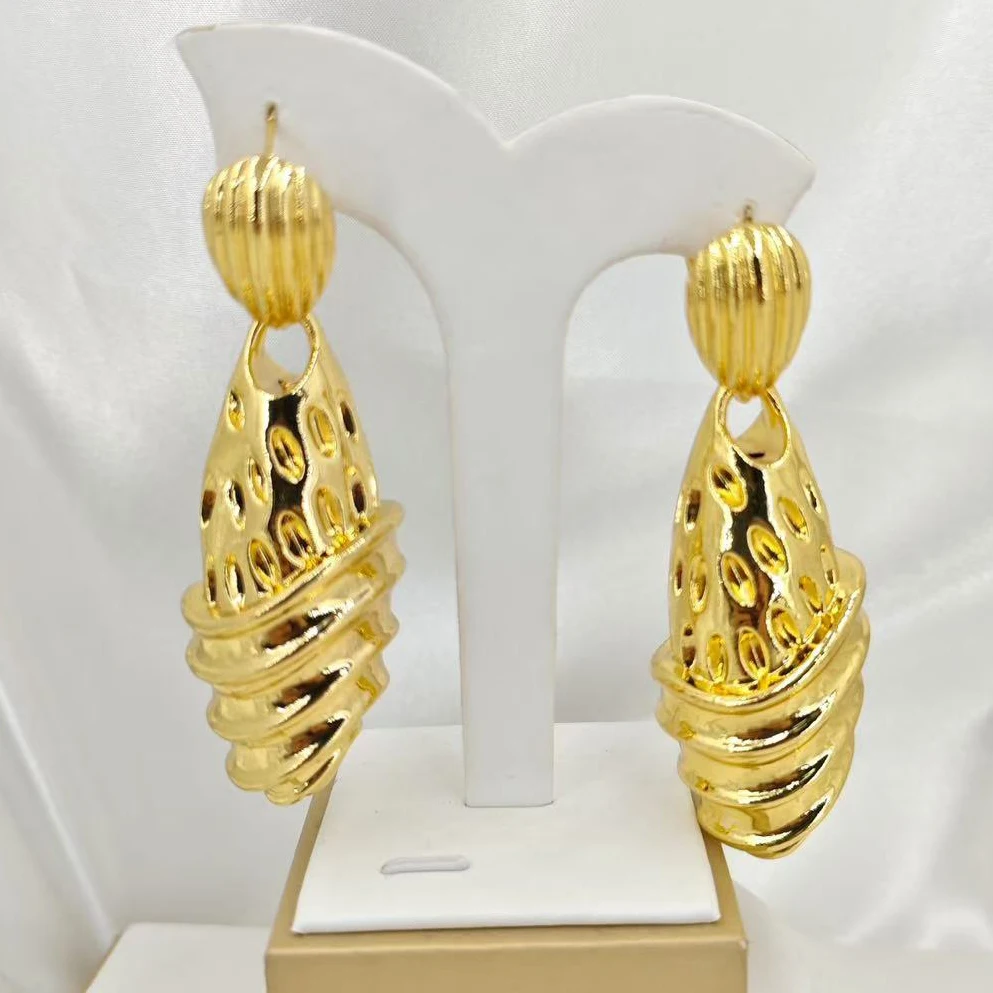 Luxury Ladies Party Gift 18K Gold Plate Earrings For Women 2026 Christmas Accessories Simple Earrings Non-fading High Quality
