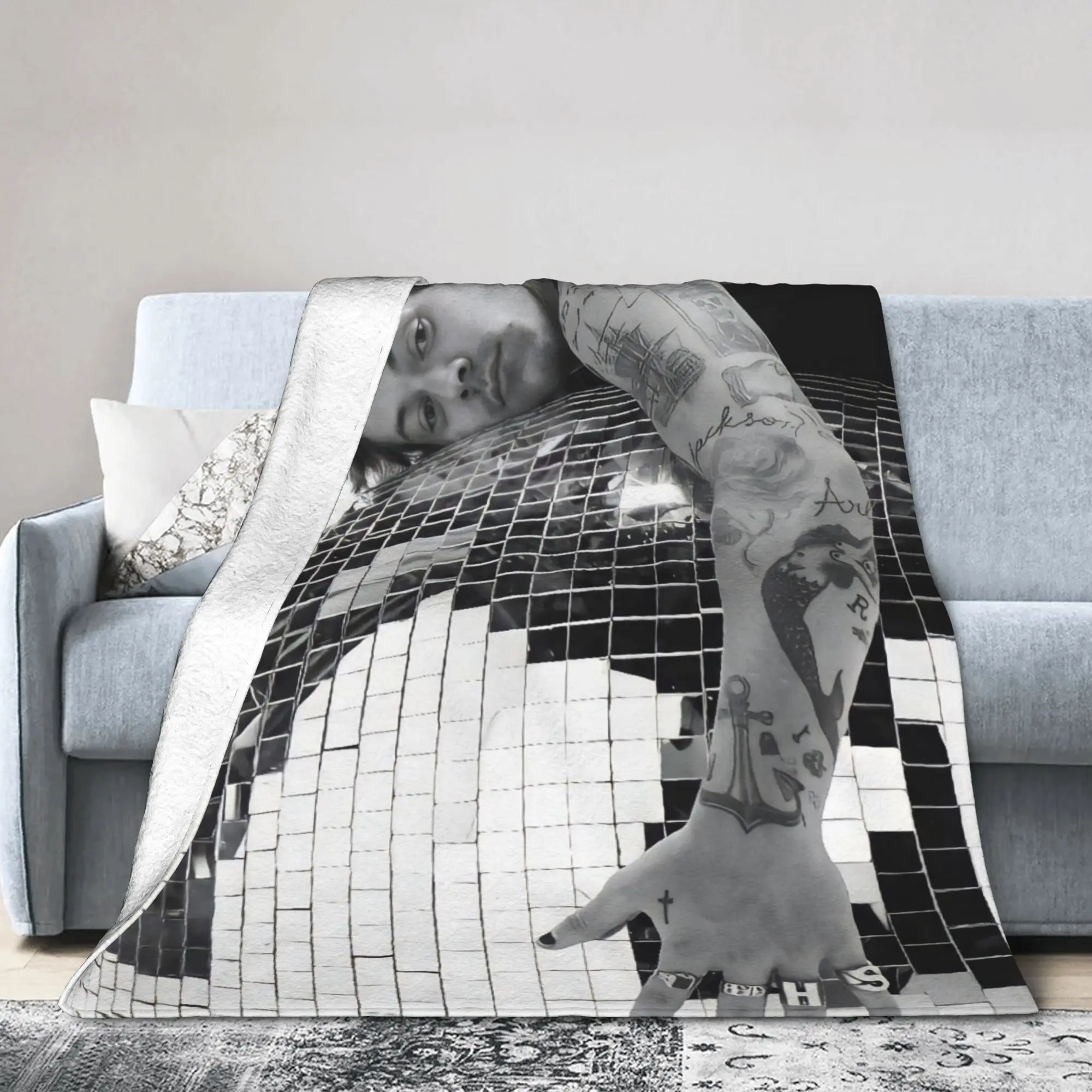 Kiss All The Time Album Flannel Blankets Harrys Music Styles Customized Throw Blankets for Home Hotel Sofa  150*125cm Bedspreads