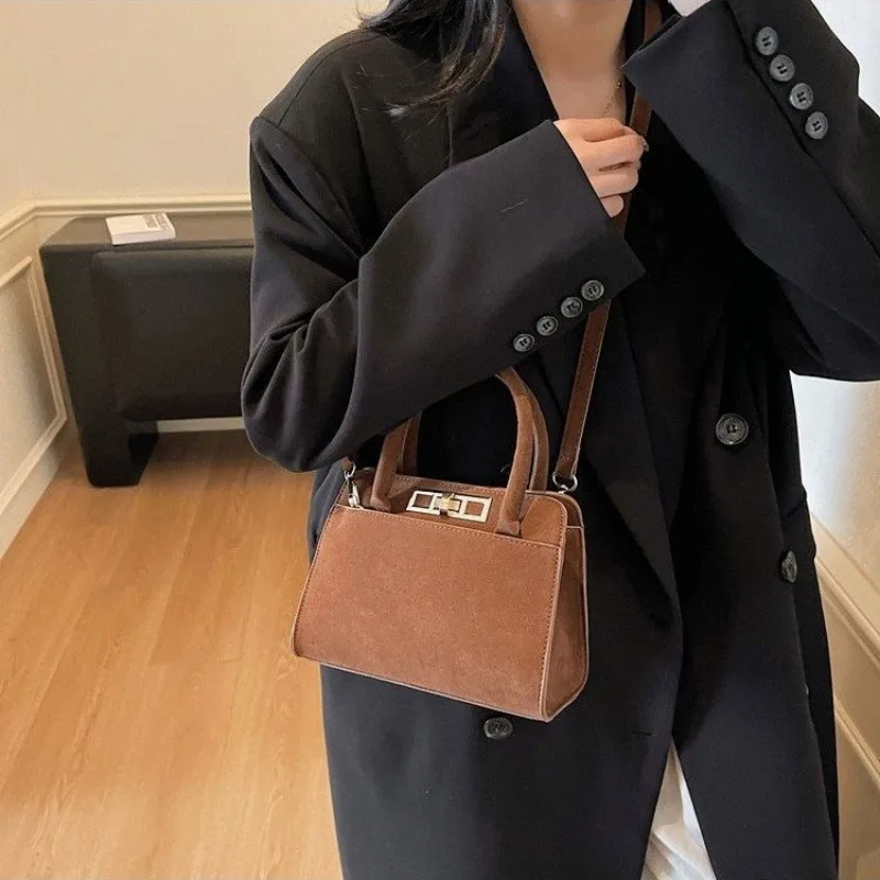 

Attractive Dainty Diaper Bag Tote Parenting Travel Work Event Exquisite Fashionable Chic Timeless Elegant Stylish Versatile