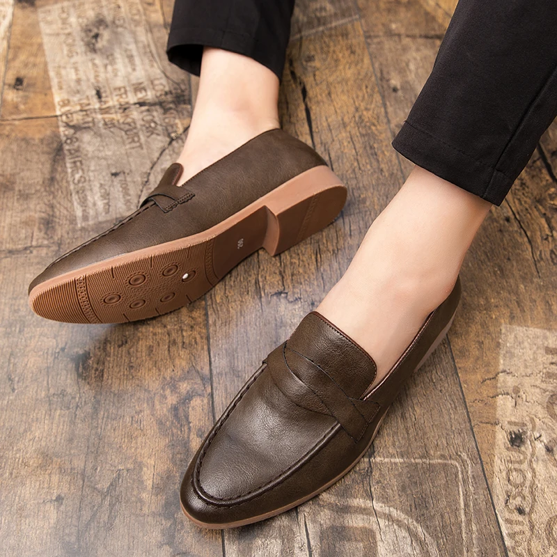 46 47 large size loafers men\'s new British Korean version of lazy slip-on pointy business formal casual leather shoes