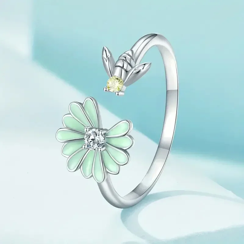 2026 New European and American Fresh Drip Oil Ring Women's Bee Flower Daisy Ring Countryside Style Exquisite Jewelry