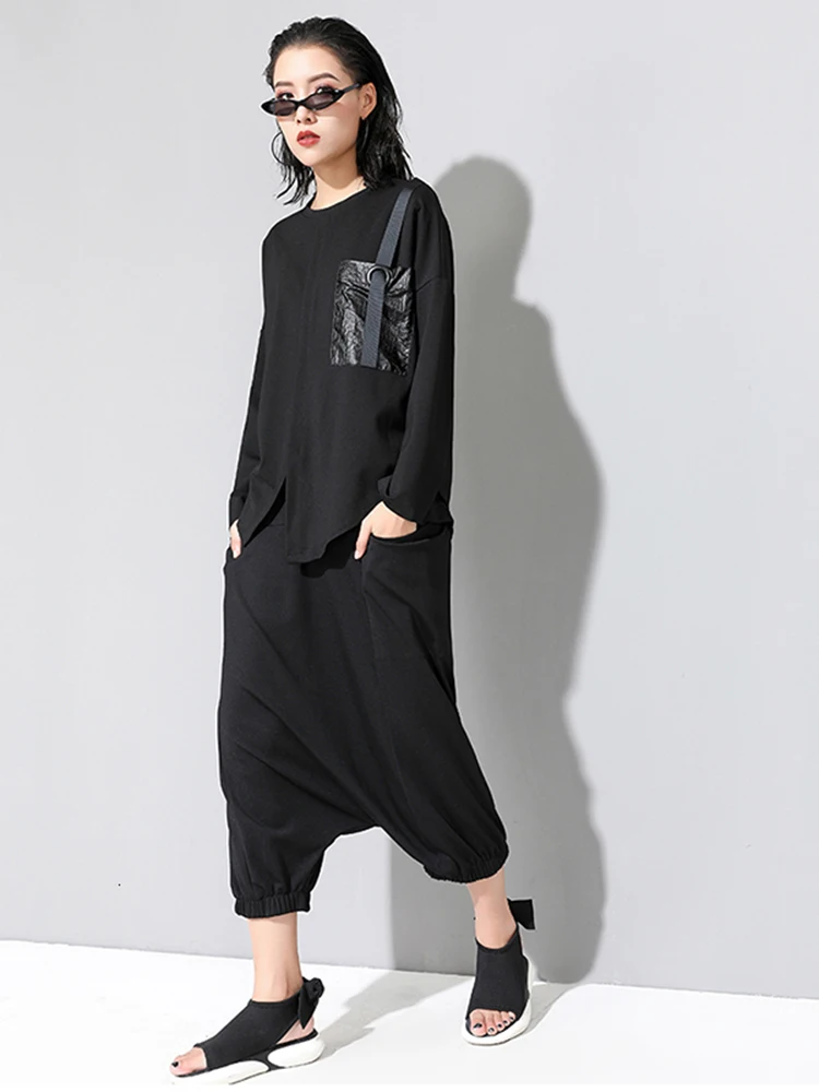 [EAM] Women Black Buckle Stitch Big Size Asymmetrical T-shirt New Round Neck Long Sleeve Fashion Tide  Spring Autumn 20241D679