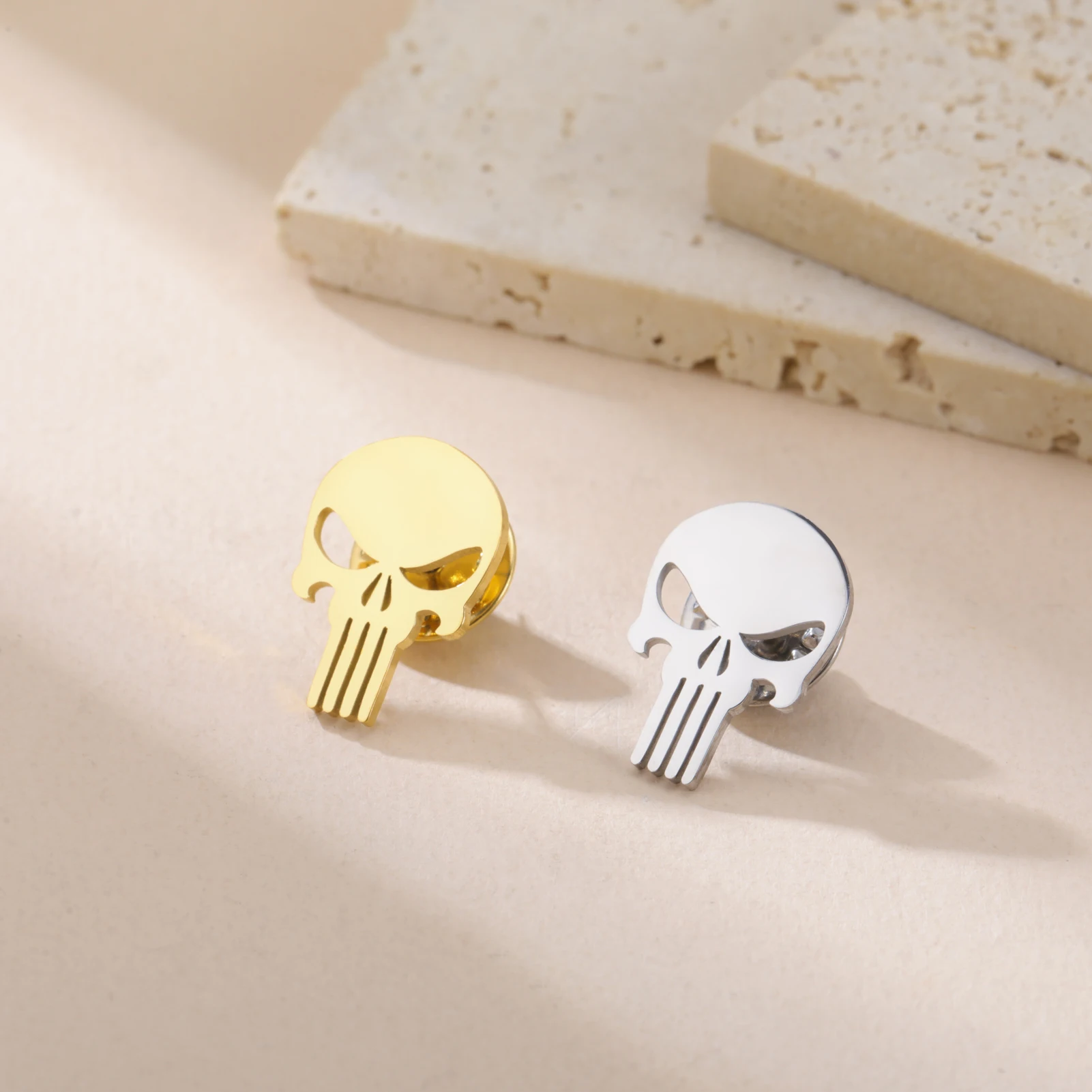 Cazador Gold Farbe Punk Schädel Skelett Brosche Pins für Männer Frauen Edelstahl Abzeichen auf Rucksack Schmuck 2025, Großhandel Neue