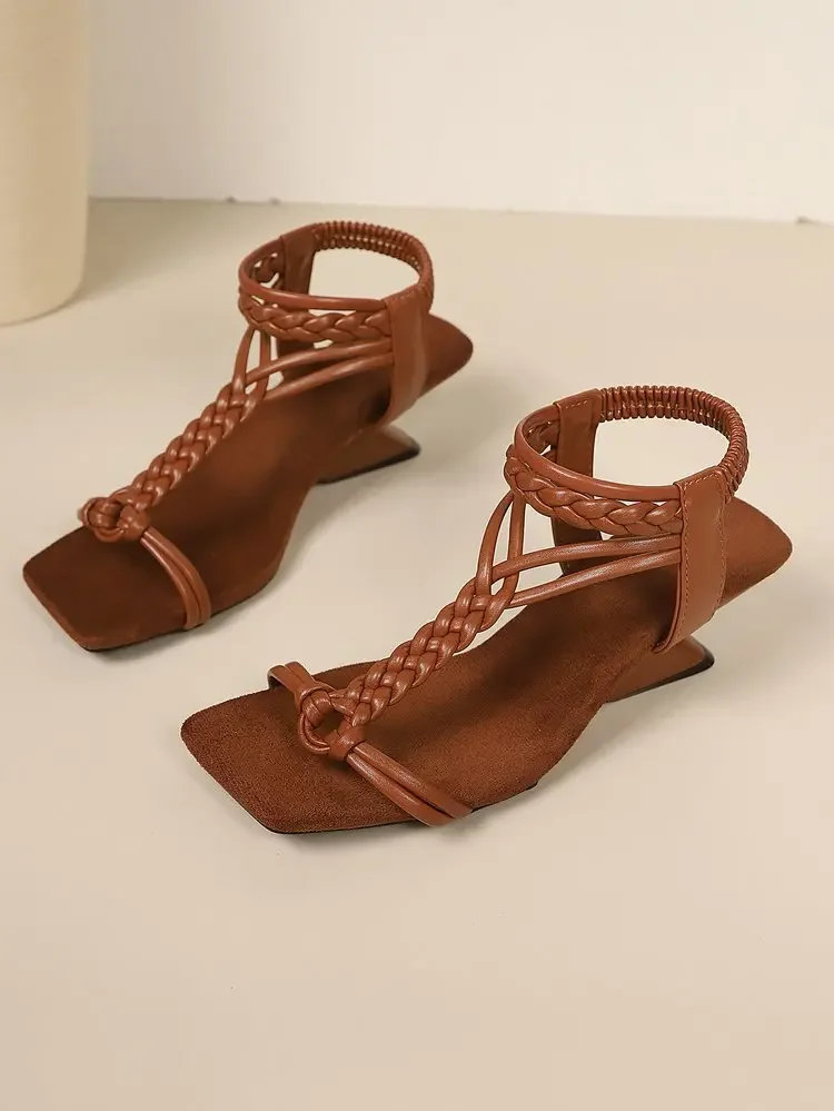 Brand Design Vintage Braune T-Riemen-Sandalen mit eckiger Zehenpartie für Damen – Sommer 2026 Bequeme Urlaubssandalen mit ausgefallenen Absätzen – Detail 24