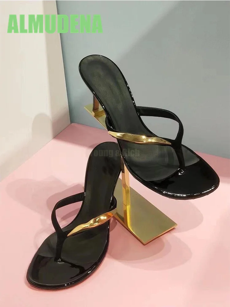 

Metal Black Flip Flops Summer Fashion New Round Toe Clip Design Casual Minimalist Style 8Cm Slim High-Heeled Sandals