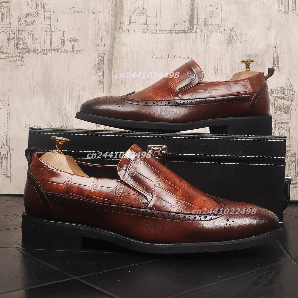 Crocodile Embossed Faux Leather Men Loafers Wingtip Brogue Perforated Vintage Color Polished Pointed Toe Gentleman Footwear