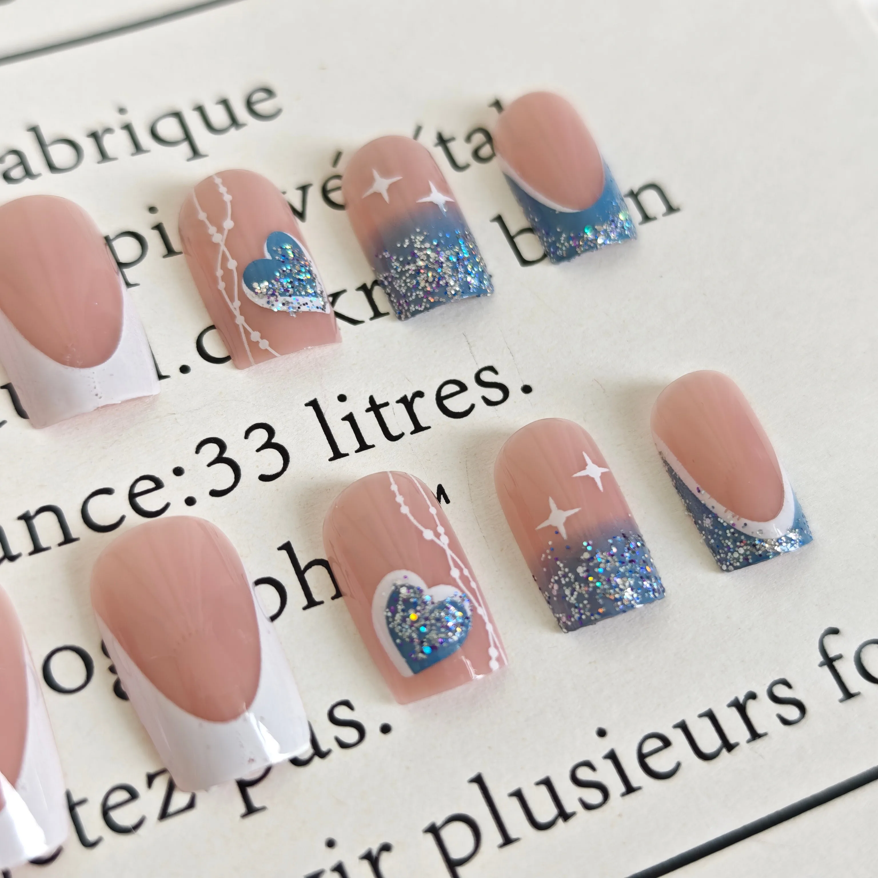 24pcs French Glitter Nails Heart Print European Square-Shaped Euro-American Fashion Style Press-Ons Medium Length & Mix Sizes