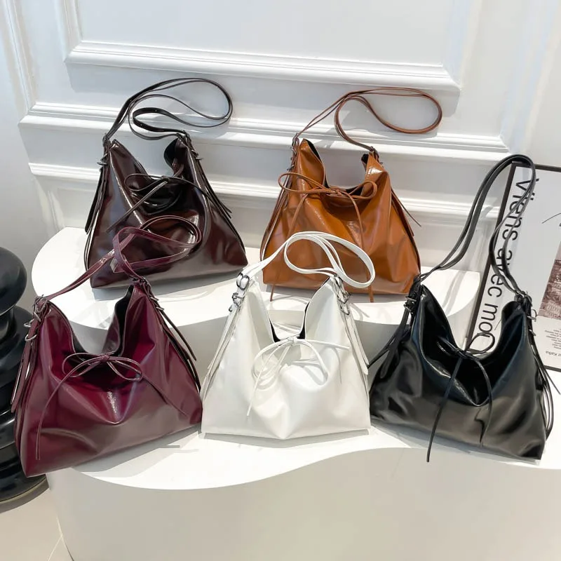 Fashionable Soild Color Large Capcity Shoulder Bag Vintage PU Leather Women\'s Tote Bag Minimalist Luxury Commute Crossbody Bag