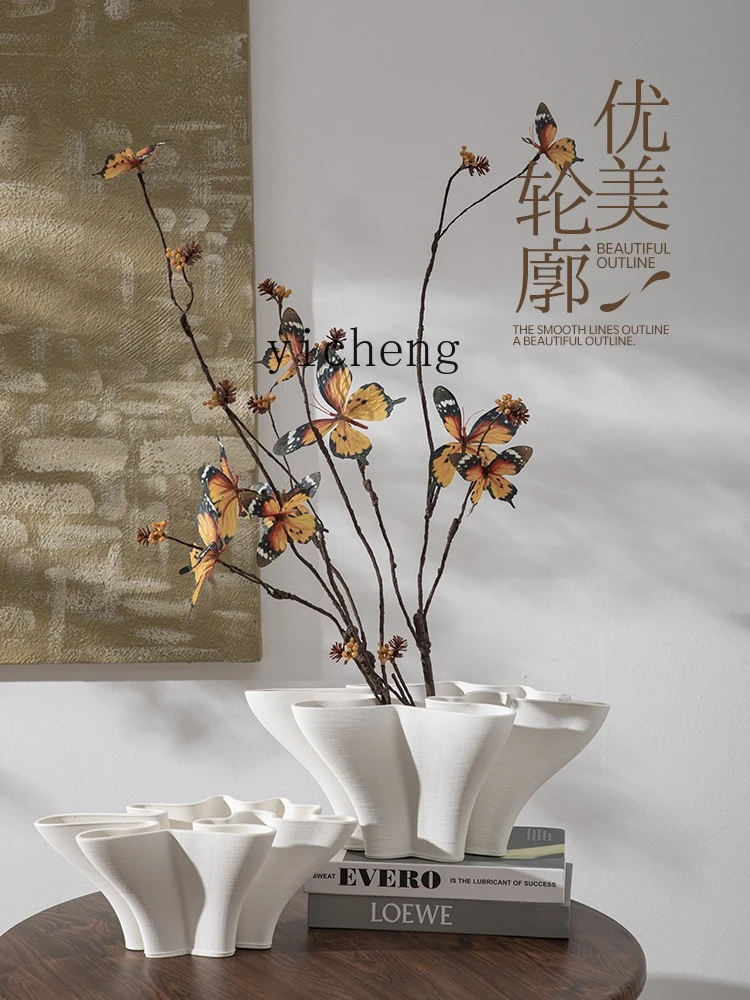 

LSL Art Minimalist Ceramic Vase Ornament Living Room Flower Arrangement Light Luxury Creative High-end Home Decor
