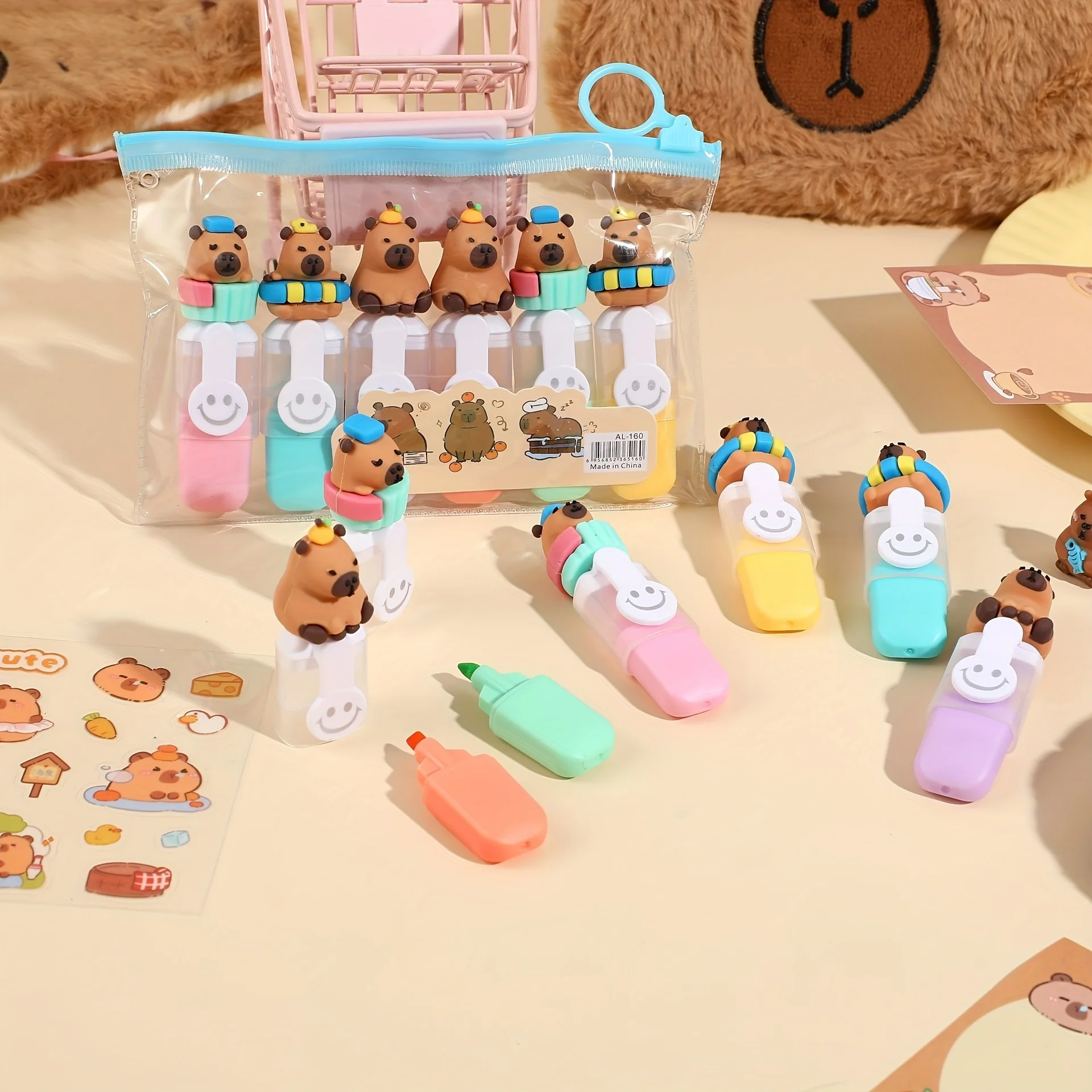 7-Pack of Randomly Assorted Capybara-Shaped Highlighters, Cute and Aesthetically Pleasing Journaling Pens, Colorful Journal Markers, Essential for Office Note-Taking, Colorful Highlighters