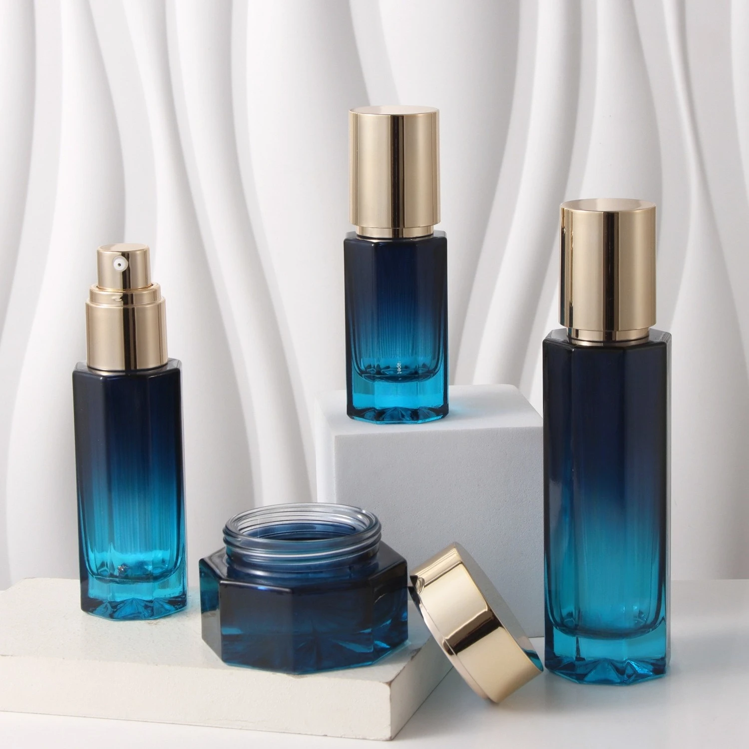 6 Stück Hochwertige Parfüm-Sprühflaschen in Blauem Farbverlauf, Reise-Kosmetikflaschen, Nachfüllbare Hautpflege- und Make-up-Aufbewahrung – Detail 3