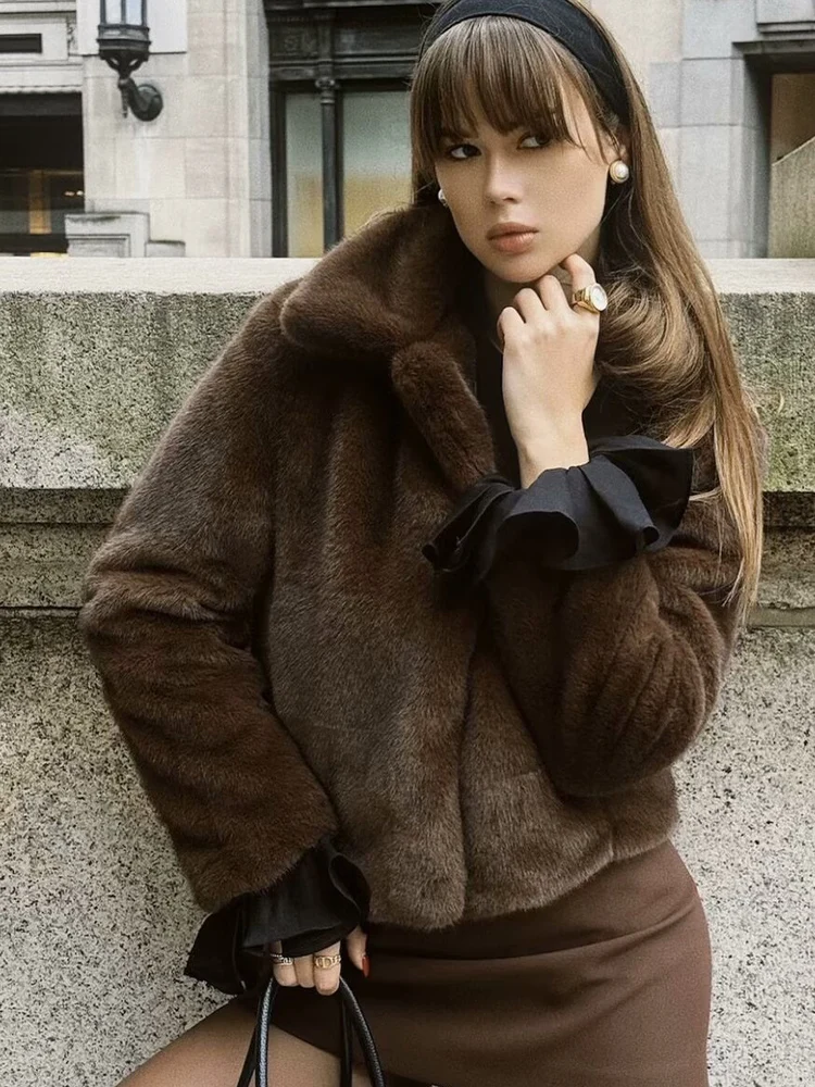 

European and American style autumn and winter new women's clothing fashionable and versatile loose faux fur effect coat
