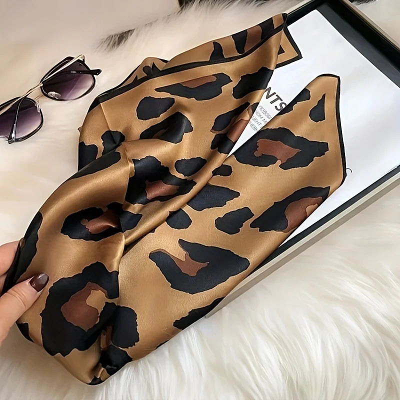 Luxury Women Leopard Print Square Hijab Scarf Imitation Silk Green Small Neck Scarf Stylish Casual Headscarf