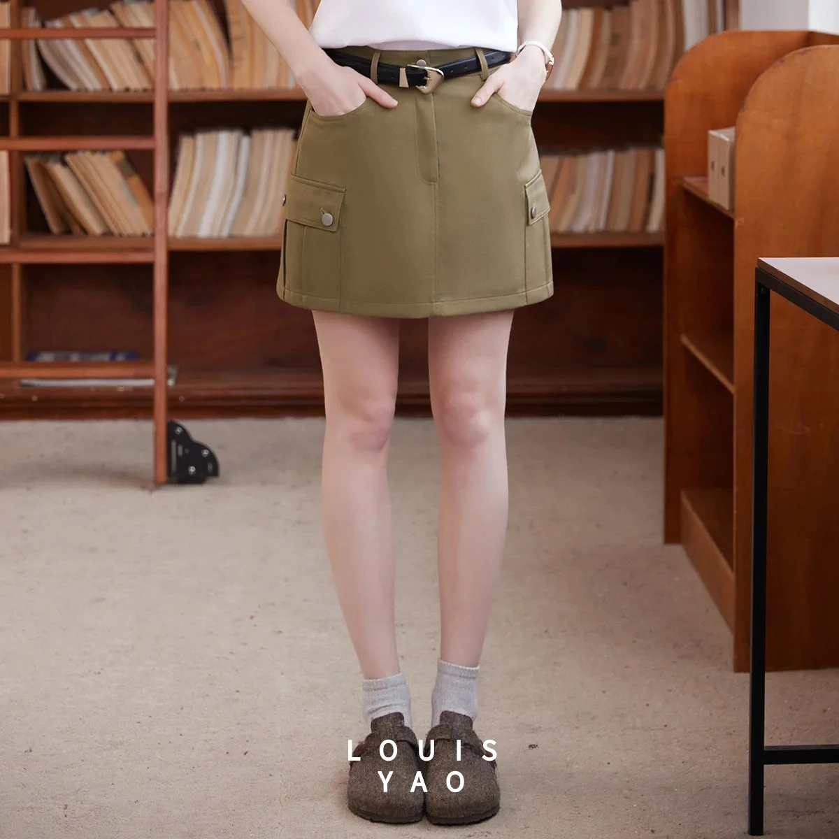 LOUISYAO High Waisted Workwear Mini Skirt Women 2025 Summer Pocket Decoration Anti Shine Short Skirt Casual Streetwear Bottoms