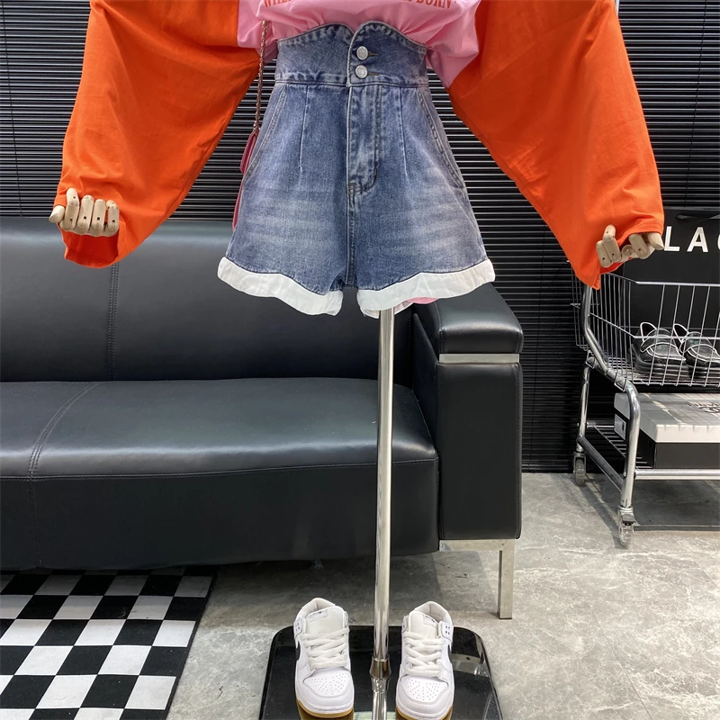 

New 2022 fashion Designer Famous brand Women Color contrast White edge High waist denim shorts Double buckle Wide leg shorts