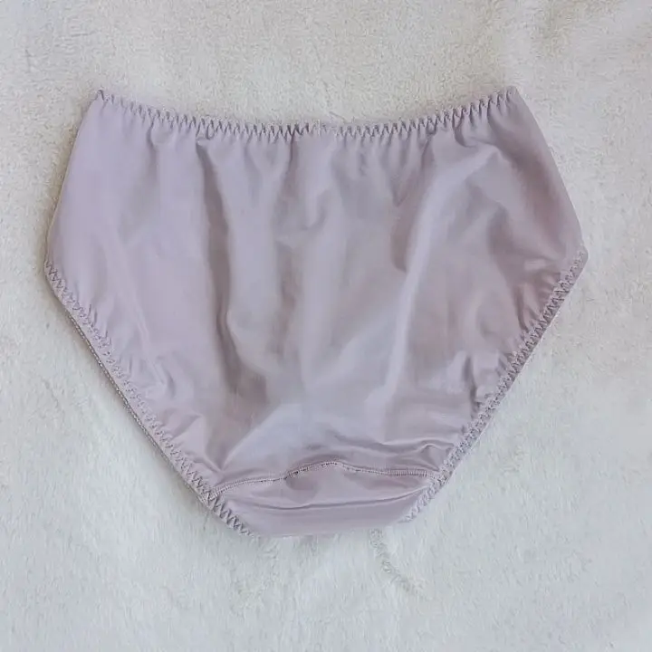 Men's Smooth Satin Sexy Smooth Underwear Daily Wear Silk Panties Comfortable Breathable Bulge Briefs BF Gift view 4