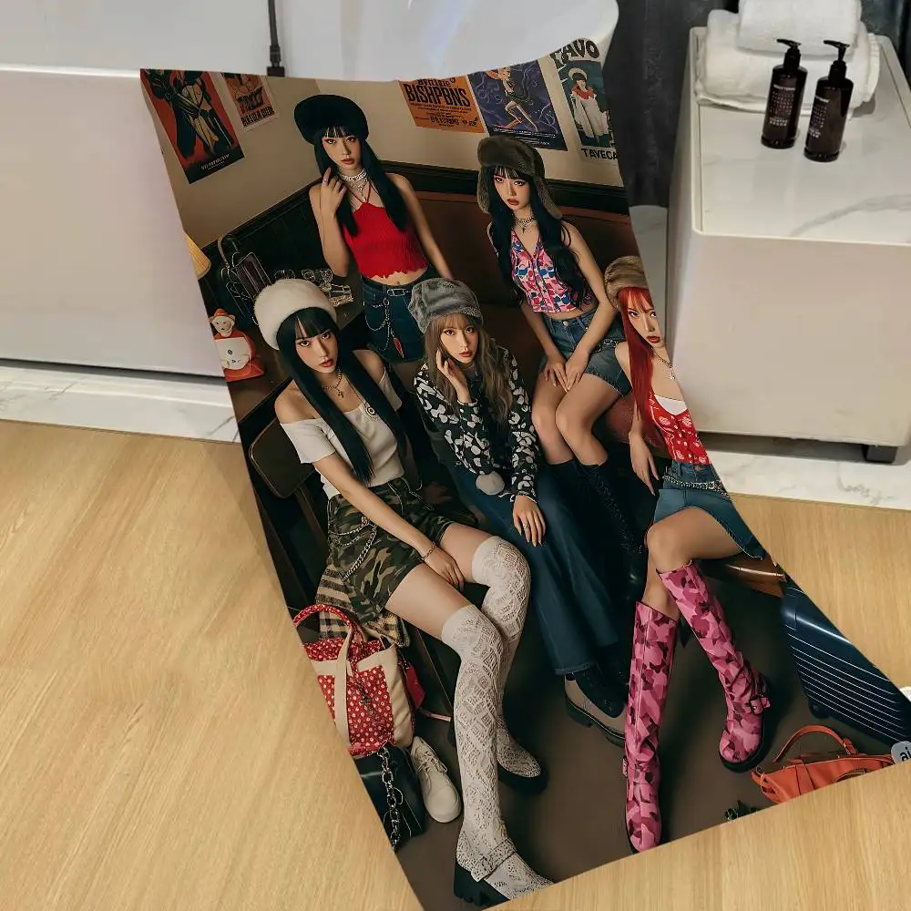 Korea Kpop Band F-fromis_9 Big Microfiber Beach Towels Quick Dry Towel Sand Beach Towels Pool Towel for Travel Swim Pool Yoga