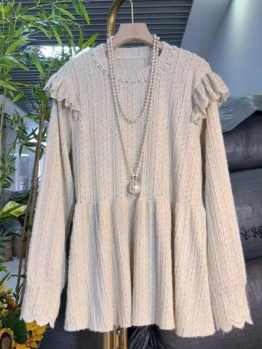 Korean Style Long Sleeve Lace Shirt Loose Fit Heavy Embellishment Beaded Ruffle Hemline plus Size Conceals Flattering Top