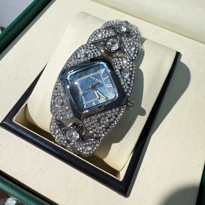 Women Fashion Shining Rhinestone Watch Brand Quartz Bracelet Watches Zircon Crystal Elegant Wristwatch Clock Friend Girls Gifts