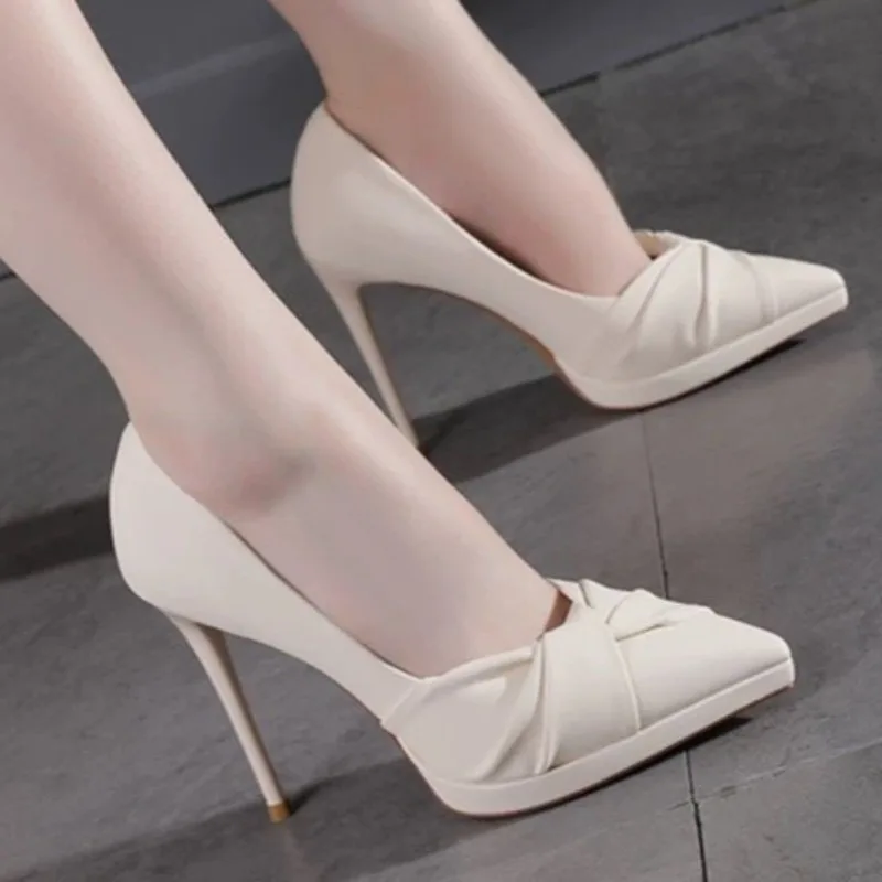 2025 Sandalias de tacón de aguja informales de diseñador para mujer, marca de lujo plisada a la moda Baotou, tacones altos para fiesta y banquete, talla 34-40
