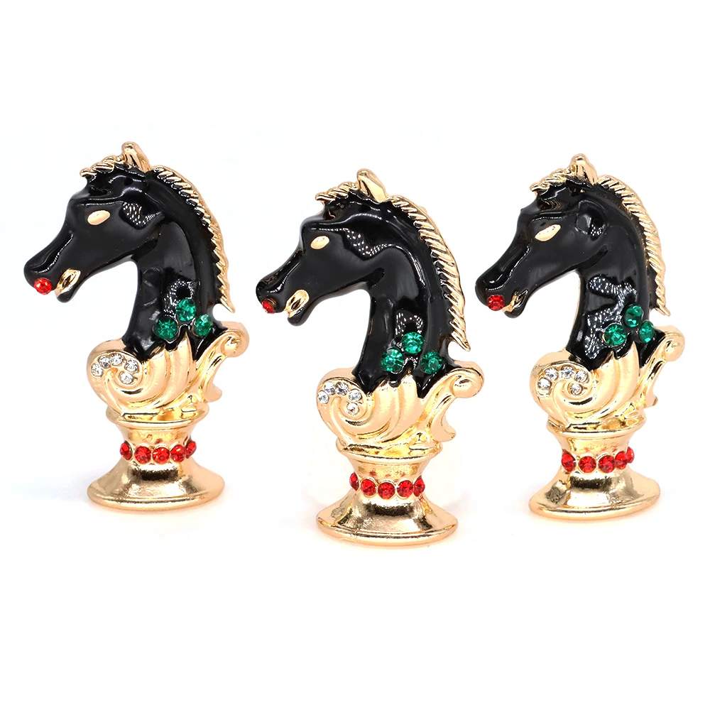 High-grade Antique Court Style Chess Horse Brooches Men Unisex Vintage Animal Enamel Designed Pin Party Suit Accessories Gifts