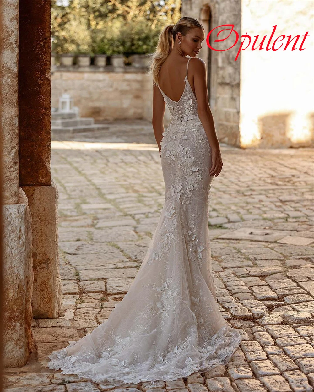 Customized White Lace Wedding Dress Elegant Strapless Spaghetti Straps Bridal Gowns Chapel Train Lace Up Back Mermaid Dresses