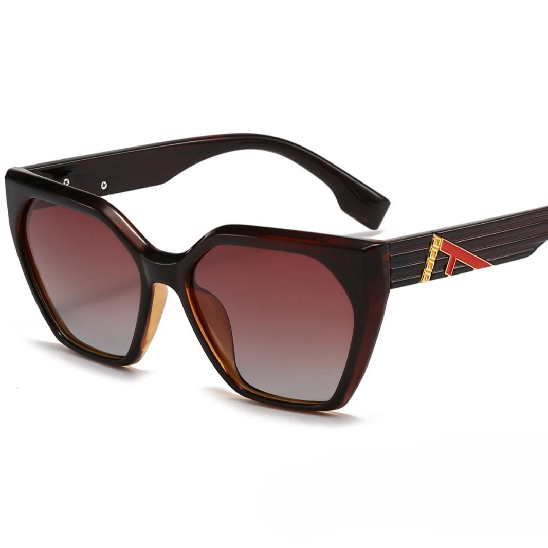 2025 موضة جديدة الاستقطاب النظارات الشمسية الراقية ضوء الفاخرة UV400 حماية العصرية الرجعية شيك النساء الرجال مصمم نظارات شمسية