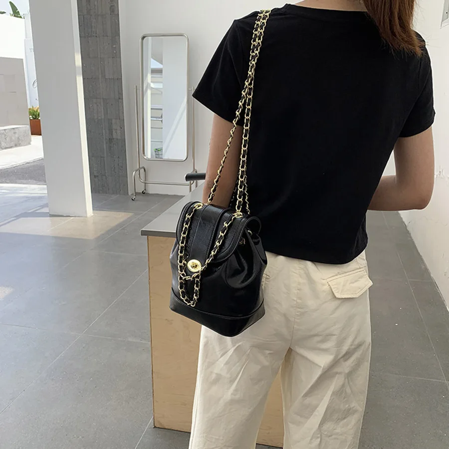 Fashion women flip backpack chain mini bagpack single shoulder multi-functional bucket bag travel black/silver rucksack mochila