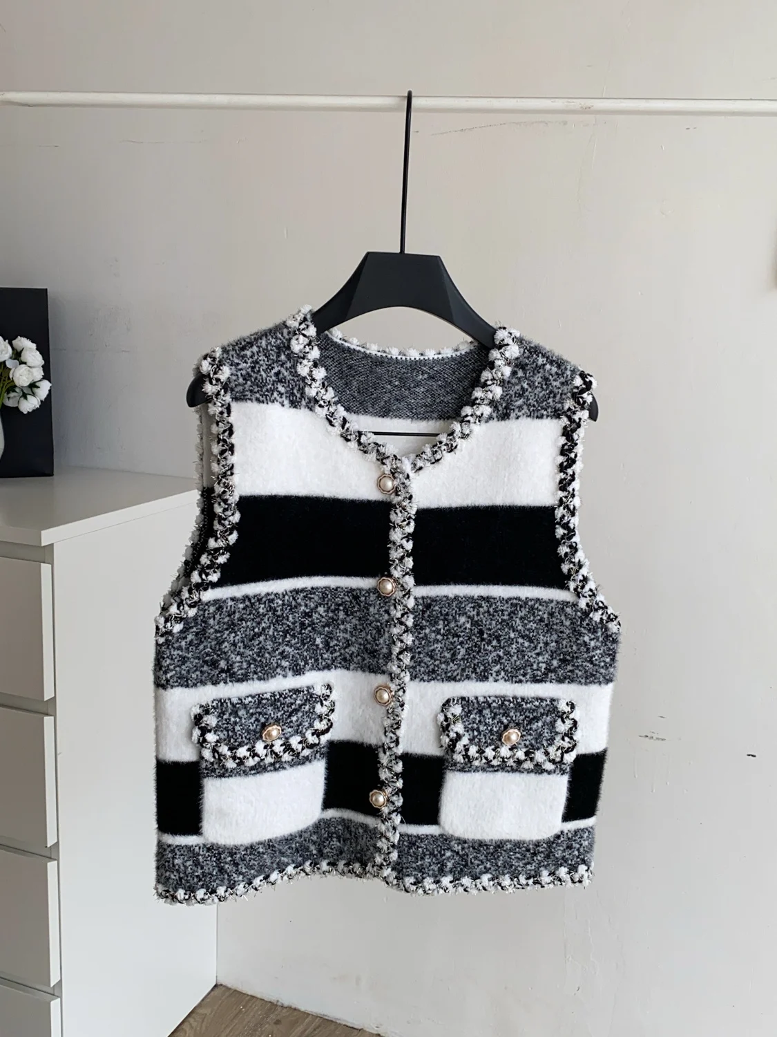 Sweet Preppy Style Color Block Stripe Furry Vest Women's V Neck Single Button Layering Tank Top Autumn Outerwear Jacket