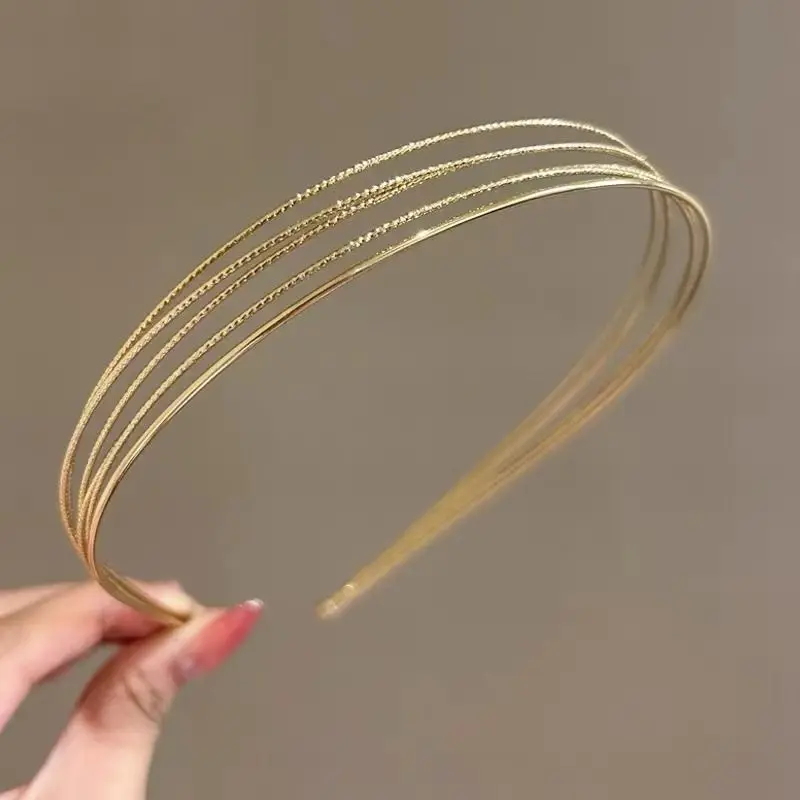 

Stylish Metal Hairband, Elegant, Minimalist, Premium Quality, Adaptable Metal Hair Accessory, Hair Clip Headwear