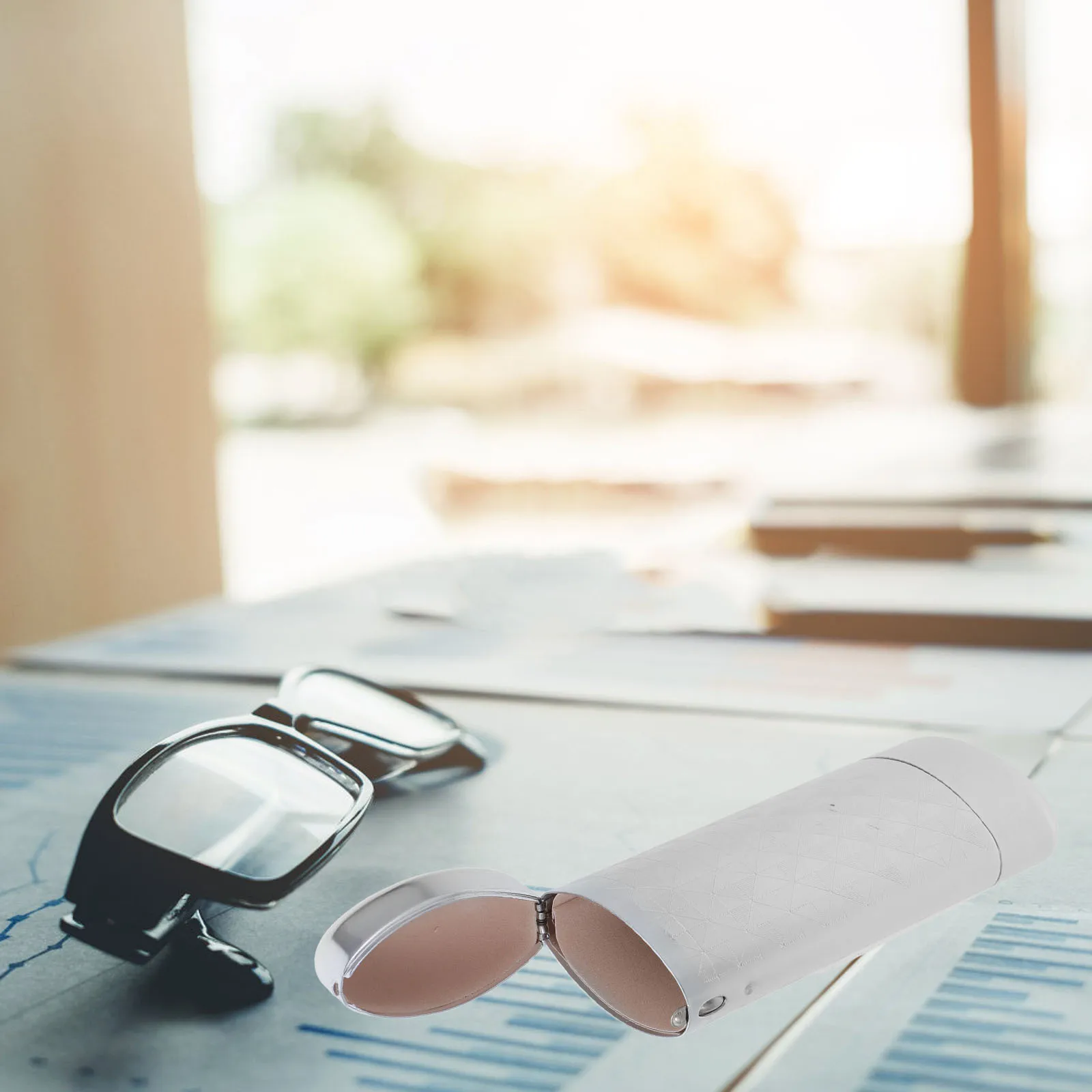 

Eyeglasses Case Hard Shell Compact Aluminum Protective Box for Men and Women Portable Sunglasses Storage Travel Eyeglass