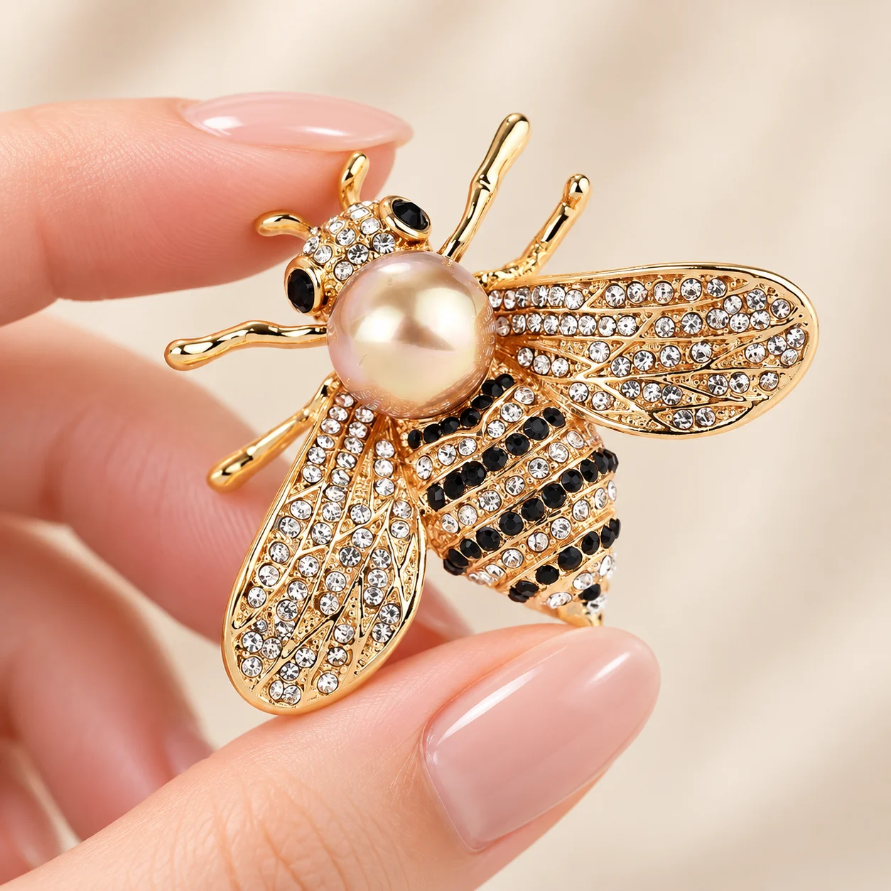 Imitation Pearl and Rhinestone Bee and Bird Brooch Set for Women, Gold Alloy Insect and Bird Design Pins, Adult Ladies' Suit Jackets, Sweaters, Shirts, Dresses, Scarves, Brooches, Daily Commute, Dating, Parties, Banquets, Photo Shoots, Fashionable and Versatile Accessories, European and American Style Clothing Decorations, Hat Accessories, Exquisite and Sparkling Animal Brooches, High-End Eye-Catching Gifts, Recommended for All Seasons, Trendy Designs, Personalized Accessories, New Hot-Selling Sets