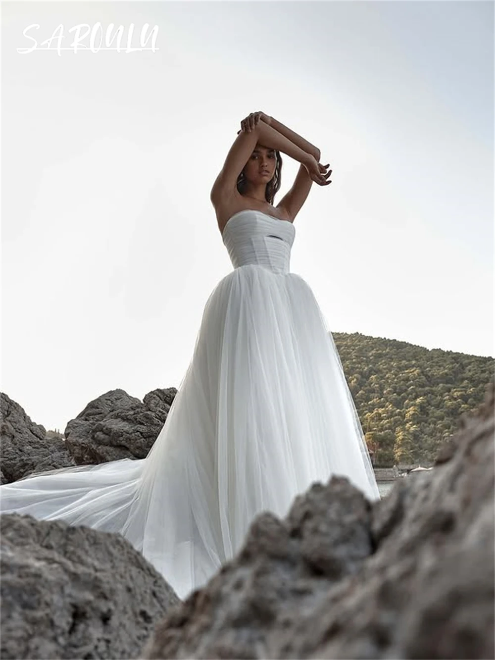 Abiti da sposa romantici in tulle da spiaggia per donna 2025 senza spalline A Line abito da sposa personalizzato con chiusura a bottoni
