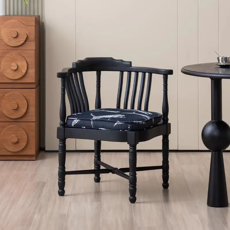 

Французский ретро дизайнерский балконный повседневный стул для спальни, туалетный стул для макияжа, средний антикварный обеденный стул из цельного дерева
