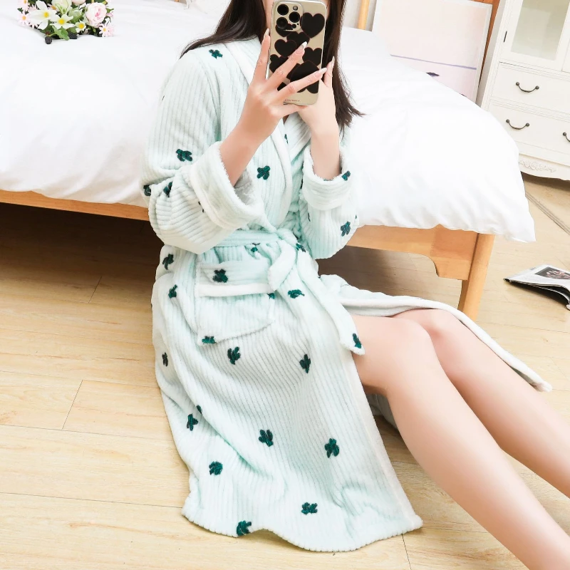 Autumn and Winter New Bathrobe Women\'s Pajamas Thickened Coral Velvet Sweet and Lovely Princess Style Pajamas Home Bath Robe