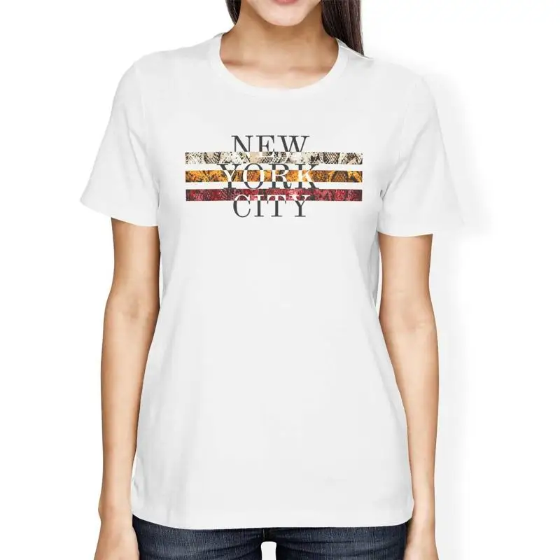 Camiseta feminina 1T com estampa de cobra da cidade de Nova York e ajuste solto